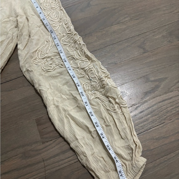 Sundance Cream Tunic Top. Large - Picture 7 of 7